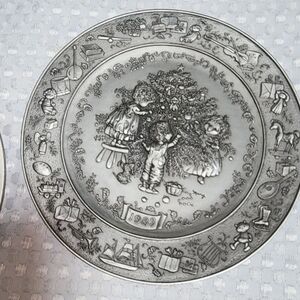 VINTAGE EUC HALLMARK 1983 TRIM A TREE CHRISTMAS PEWTER PLATE & STAND